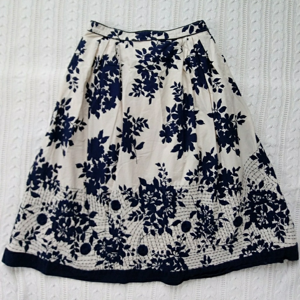Coldwater Creek Midi Skirt - Size SMALL 4-6